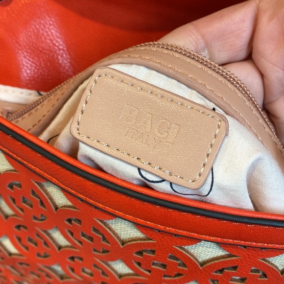 🤍 Baci Italy  Laser Cut purse/clutch - Picture 8 of 11